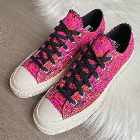 NWT Converse Digital Daze Chuck 70 Low Top Women’s Shoes - Picture 2 of 9